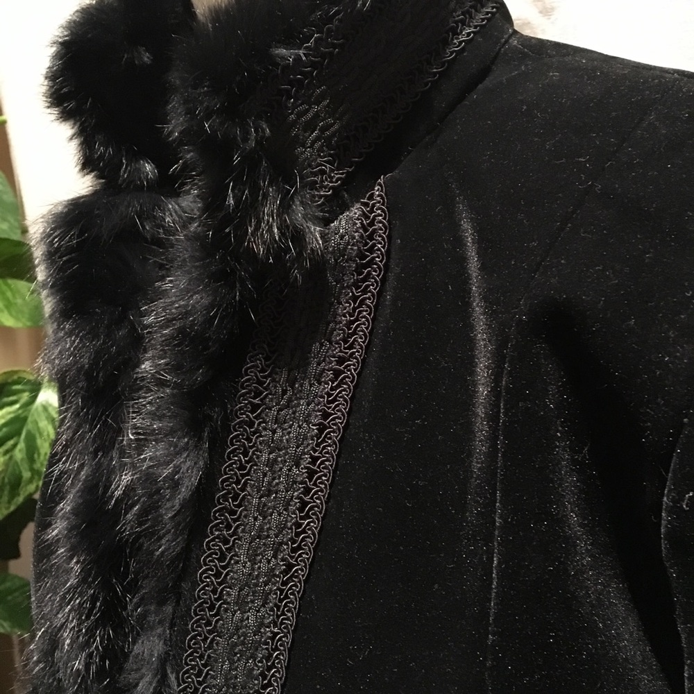 Spanner black velvet jacket with fur trim